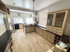 Photo 5- click for photo gallery